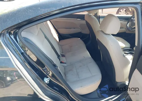 2018 Hyundai Elantra Value Edition z USA, uszkodzony, nr VIN 5NPD84LF6JH377535